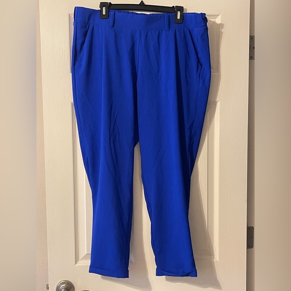 Torrid Electric Blue Crepe Pull On Tapered Stretch Pant Size 1 - Picture 2 of 5